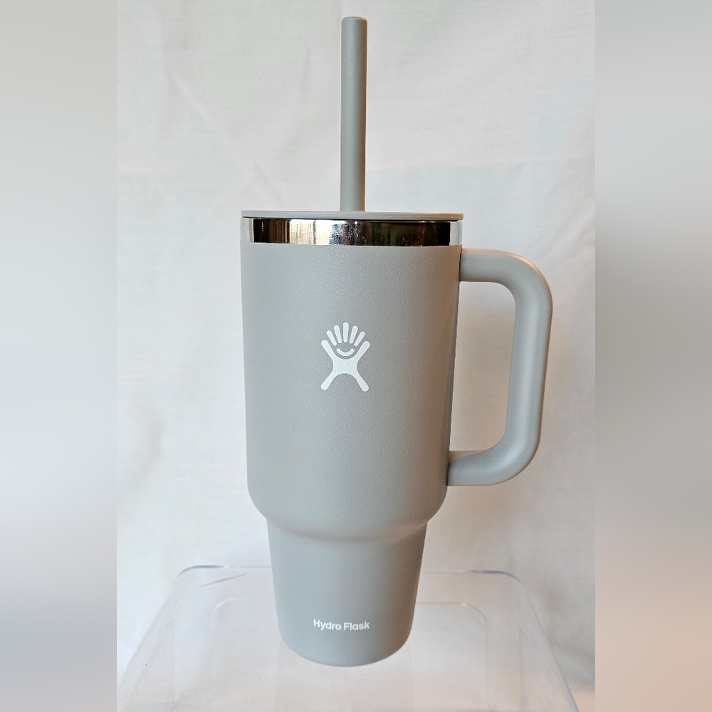 Washed Never Used 32oz Hydro Flask Giftable